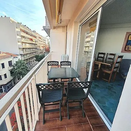 Apartmán Centre T3 Climatise Plage -de 10min A Pied